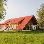 Holzerhof-ferienwohnungen 아파트